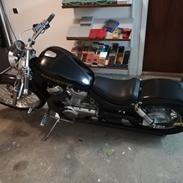 Suzuki VS 800 Intruder SOLGT