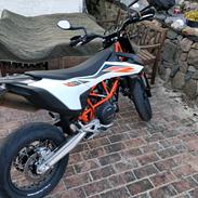 KTM 690 SMC R