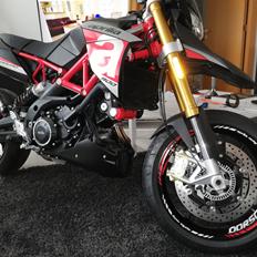 Aprilia Dorsoduro 900