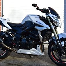 Suzuki Gsr 750