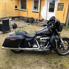 Harley Davidson Street glide 