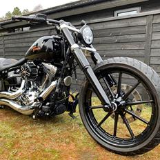 Harley Davidson FXSB Softail Breakout