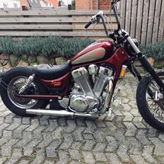 Suzuki Intruder vs 1400