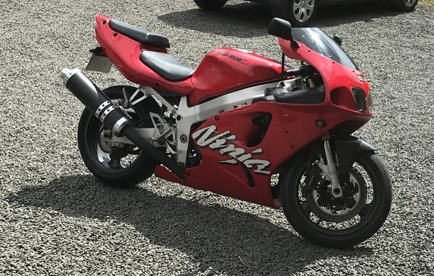 Kawasaki ZX7R billede 4