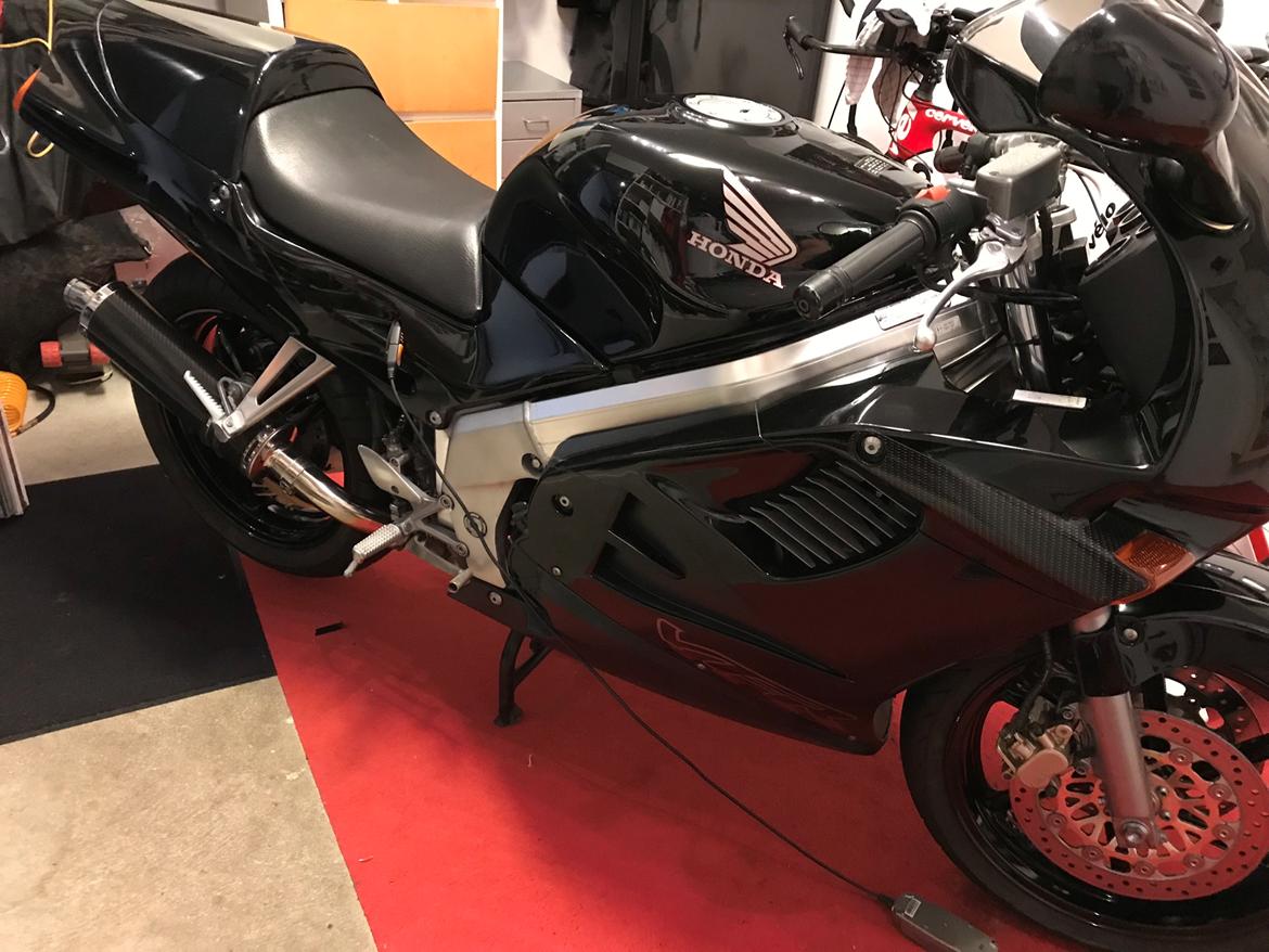 Honda VFR 750 RC36-2 billede 1