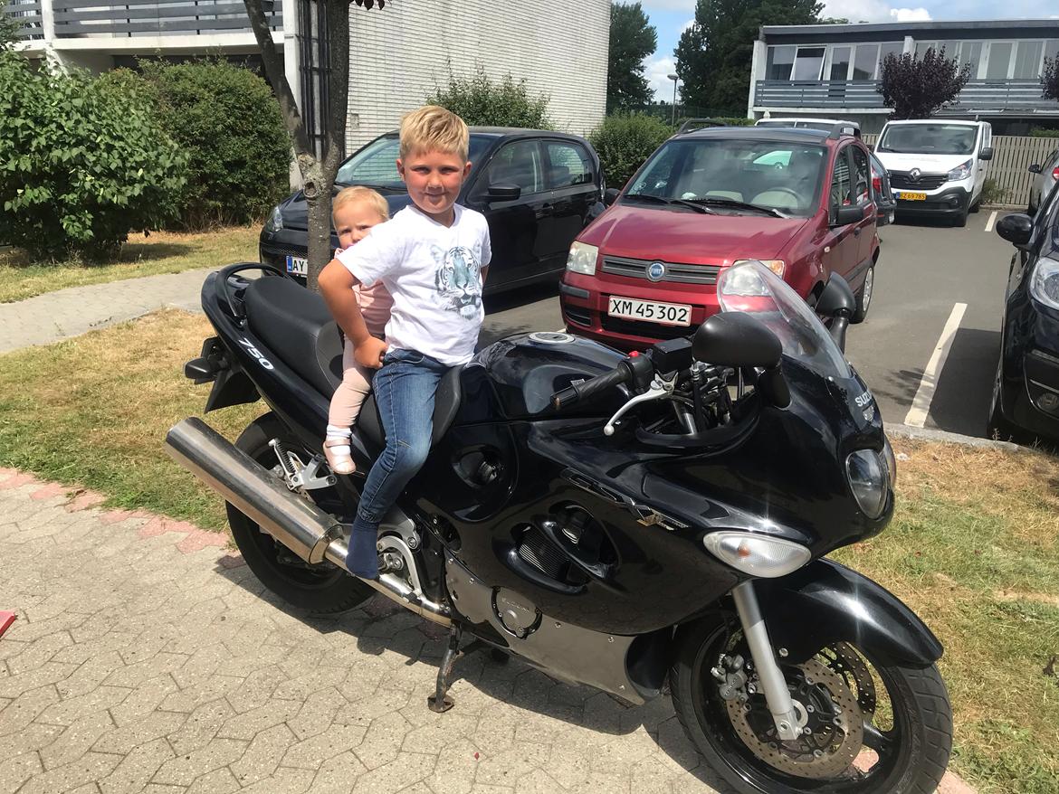 Suzuki GSX750F billede 4