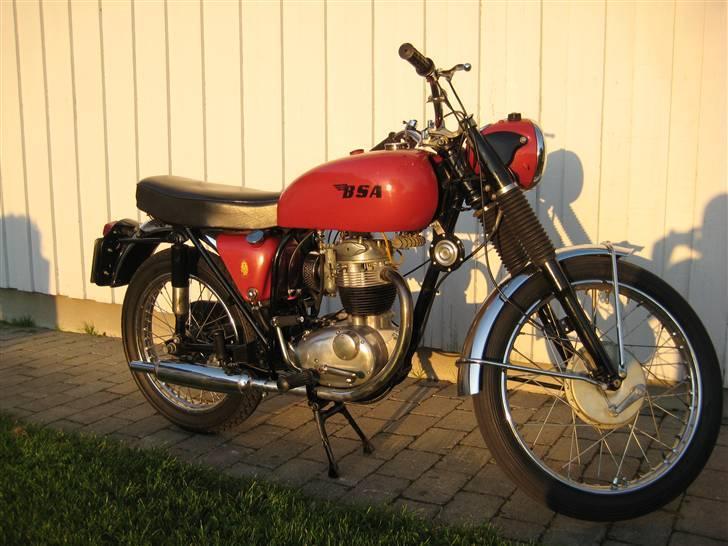 BSA B40  billede 1