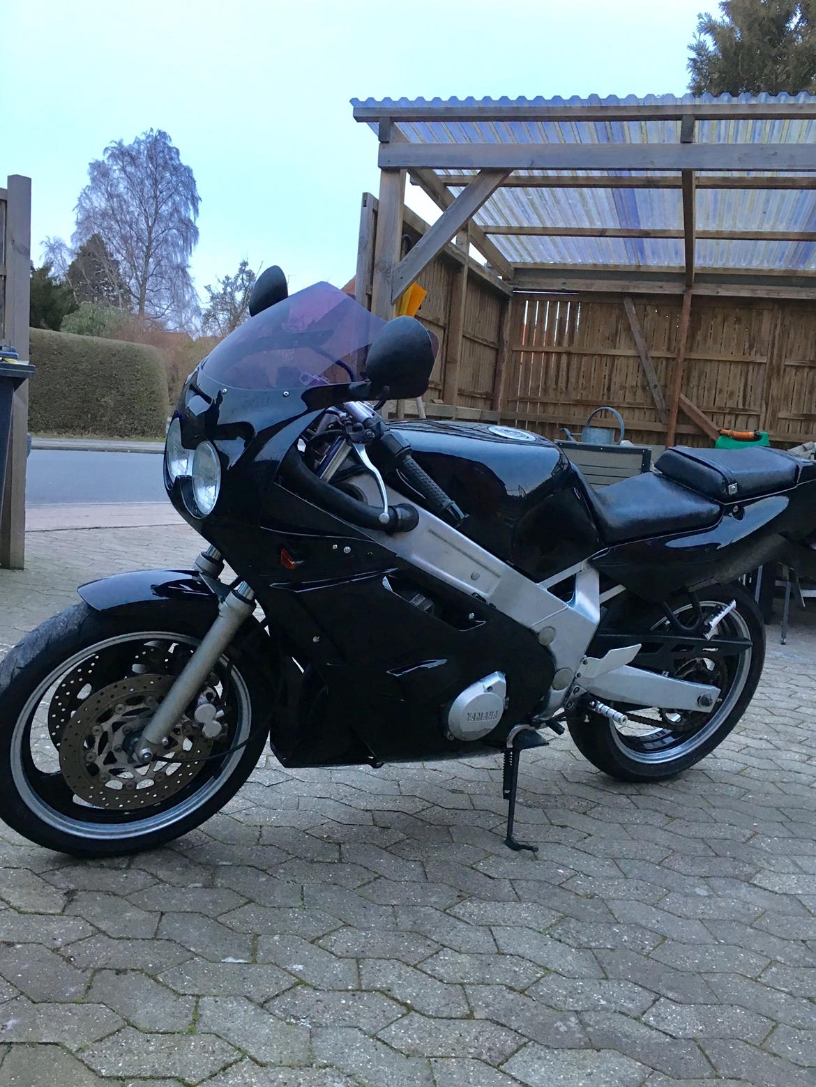 Yamaha Fzr 600 solgt billede 2