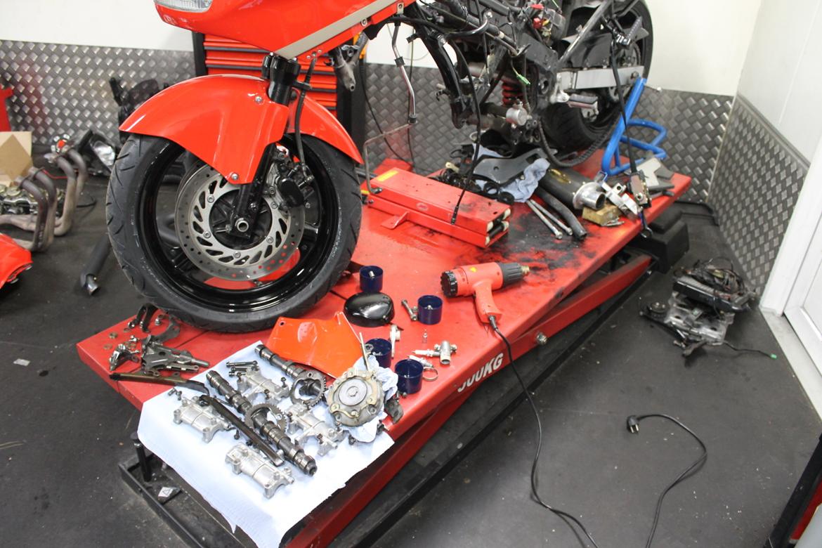 Honda CBR 1000F - da den blev gjort klar hos forhandleren billede 17