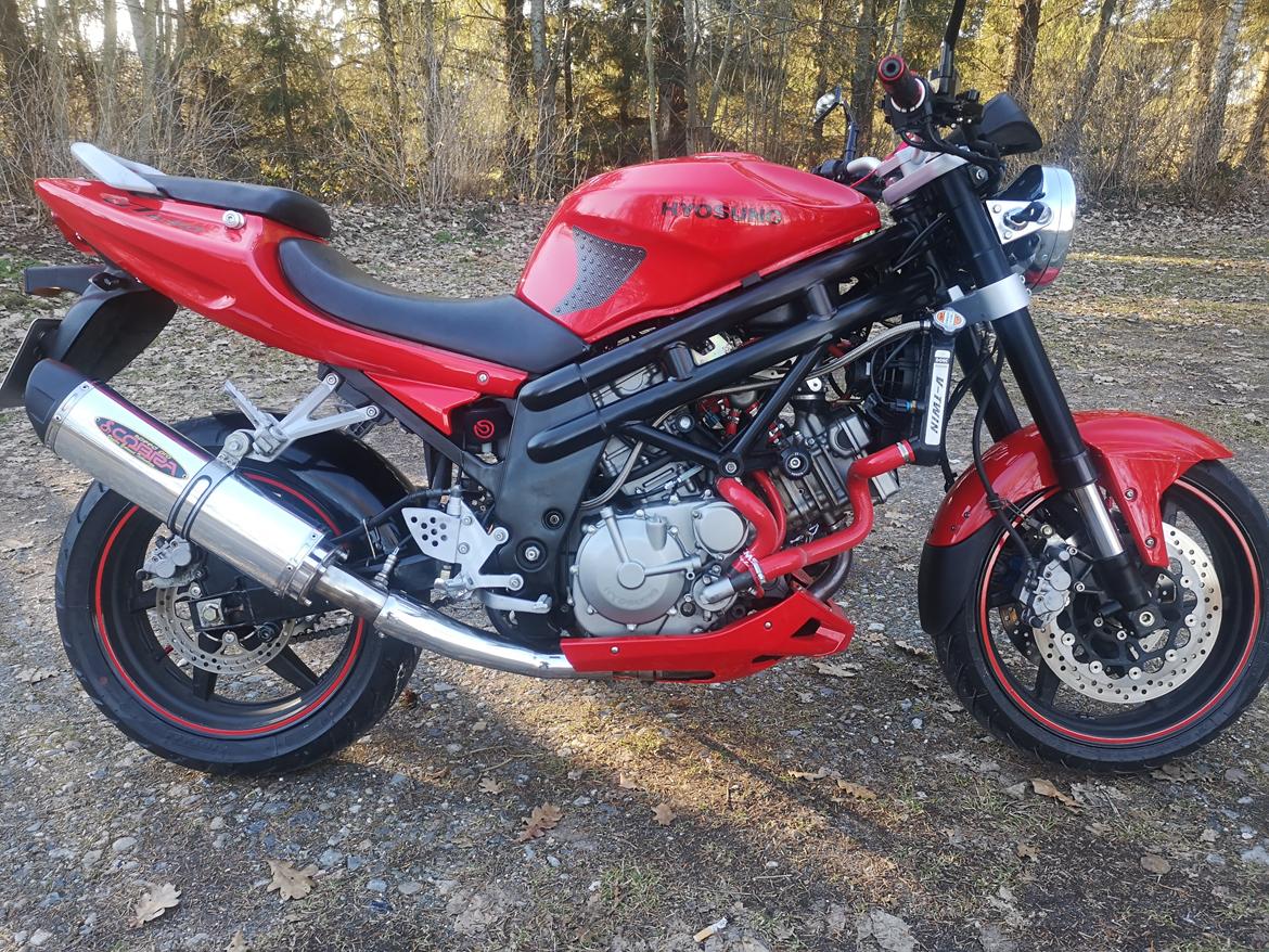 Hyosung gt 650 i  solgt billede 1