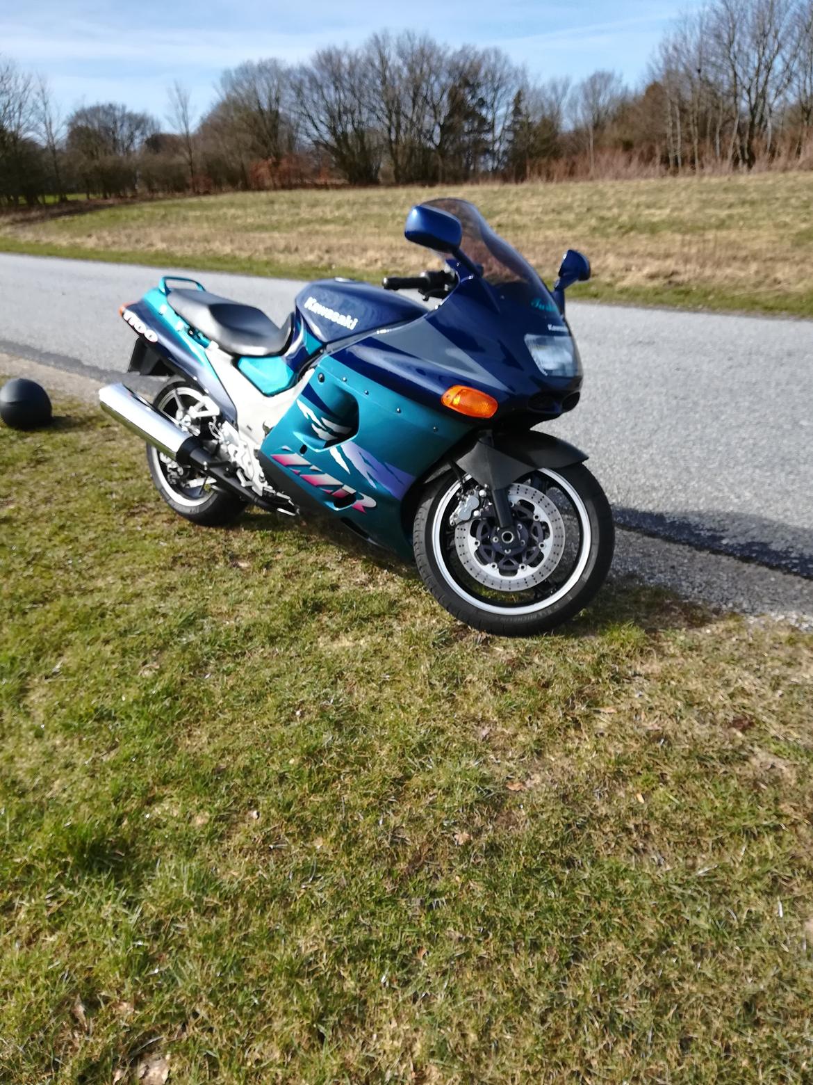 Kawasaki ZZR 1100 billede 5