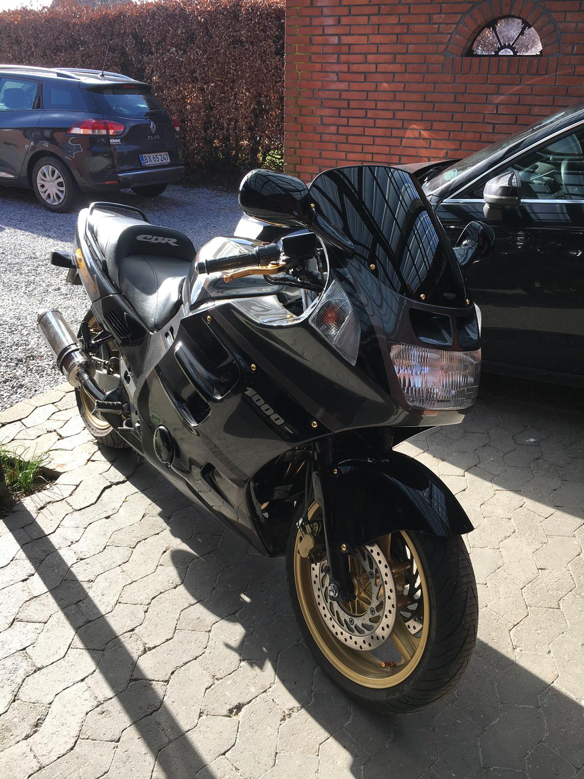 Honda CBR1000F billede 3