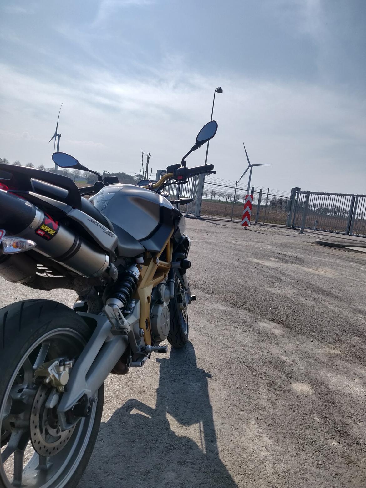 Aprilia SL 750 Shiver billede 1