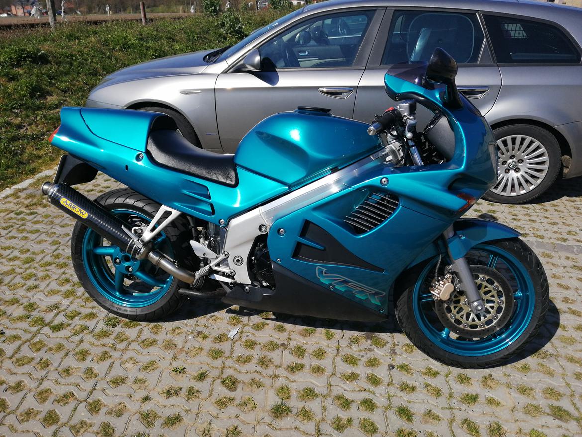 Honda VFR750F billede 2