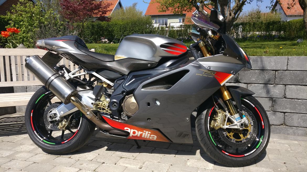 Aprilia RSV1000R Factory billede 1