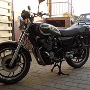 Yamaha XJ 550