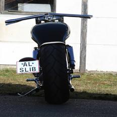 Suzuki vs 750 intruder