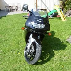 Kawasaki zx6r
