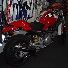 Ducati Monster 600 Cores