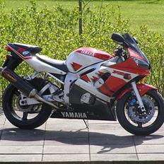 Yamaha YZF R6 - Solgt