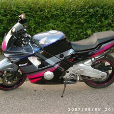 Honda CBR 600 F2   *SOLGT*