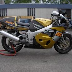 Suzuki GSXR750 SRAD