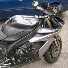 Yamaha yzf-R1