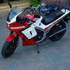 Honda VF 500 F2