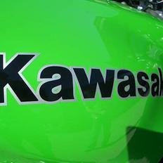 Kawasaki ZX9R *SOLGT*