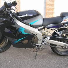 Kawasaki ZX9R