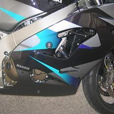 Kawasaki ZX9R