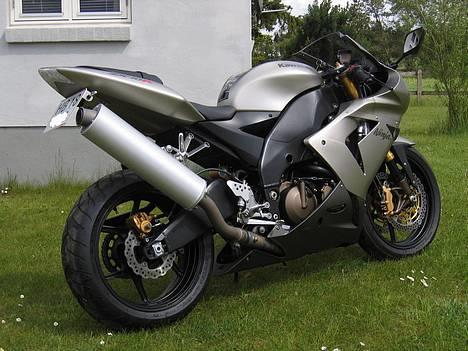 Kawasaki ZX10R Ninja *SOLGT* billede 2