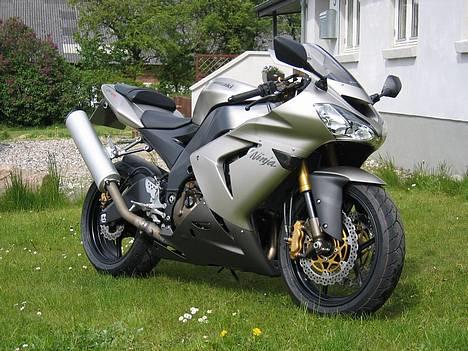 Kawasaki ZX10R Ninja *SOLGT* billede 3