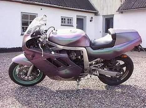 Suzuki Gsx 750R odense - en ny gixxer jeg har købt bliver hentet søndag den 13 maj :-) billede 9