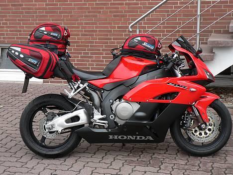 Honda CBR1000RR *SOLGT!!* - Når der nu skal tasker på en racer, så er Oxford det eneste, der dur! billede 18