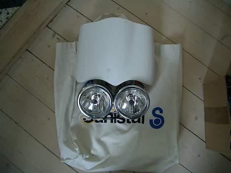 Yamaha FZ6-N (Solgt) - Mine dobbelte chrom forlygter og buell skærm som jeg skulle ha haft på min Hornet billede 9