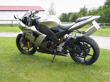 Kawasaki ZX10R Ninja *SOLGT* billede 8