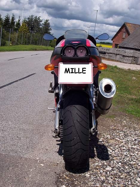 Aprilia RSV 1000 ***SOLGT*** - De italienere forstår sgu det med design...!!!!! Kanon view bagfra :-) billede 3