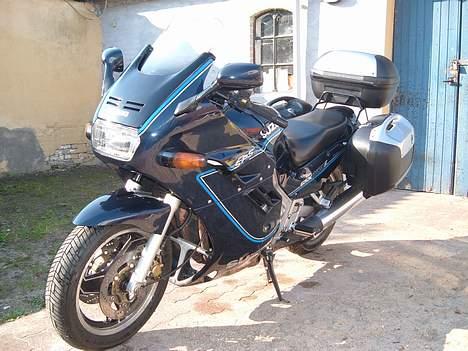 Suzuki GSX 1100 F - Hvor er landevejen. billede 9