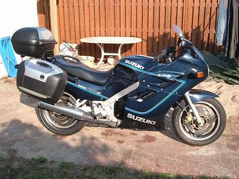 Suzuki GSX 1100 F - Mon ikke den kan være sig selv bekendt billede 10