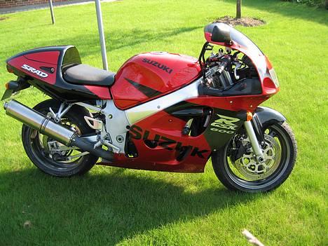 Suzuki GSX-R 600 ~sælges~ billede 5