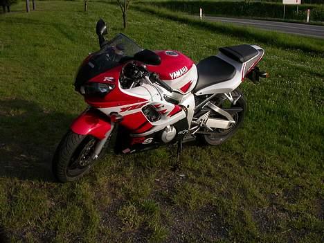 Yamaha YZF R6 - SOLGT billede 1