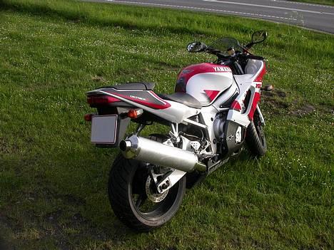 Yamaha YZF R6 - SOLGT billede 3