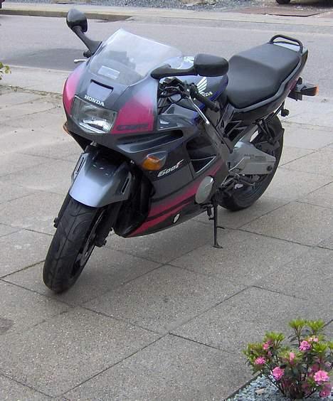 Honda CBR 600 F2   *SOLGT* - uha hvor jeg glæder mig til, rigtig at prøve hende af.... billede 6