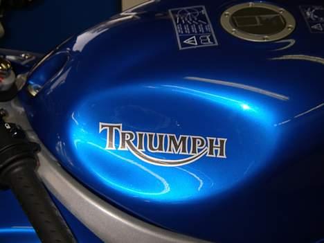 Triumph 955i Sprint RS billede 7