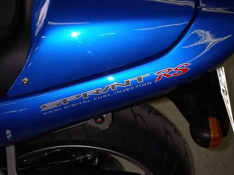 Triumph 955i Sprint RS billede 8