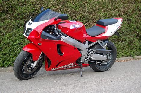 Kawasaki ZX7R (Solgt) billede 2