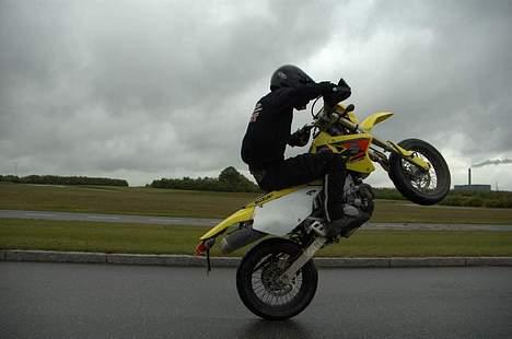 Suzuki DRZ400SM *TYVLÅNT!* billede 9