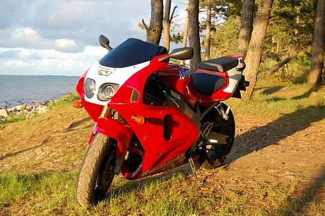 Kawasaki ZX7R (Solgt) billede 5