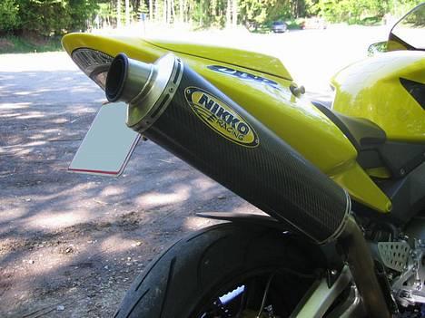 Honda ***CRASHED*** CBR 954RR billede 3